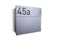 Vorschau: Letterman 4K Briefkasten Silber seitlich mit Gravur Vorschau: Letterman 4K Briefkasten Silber seitlich mit Gravur